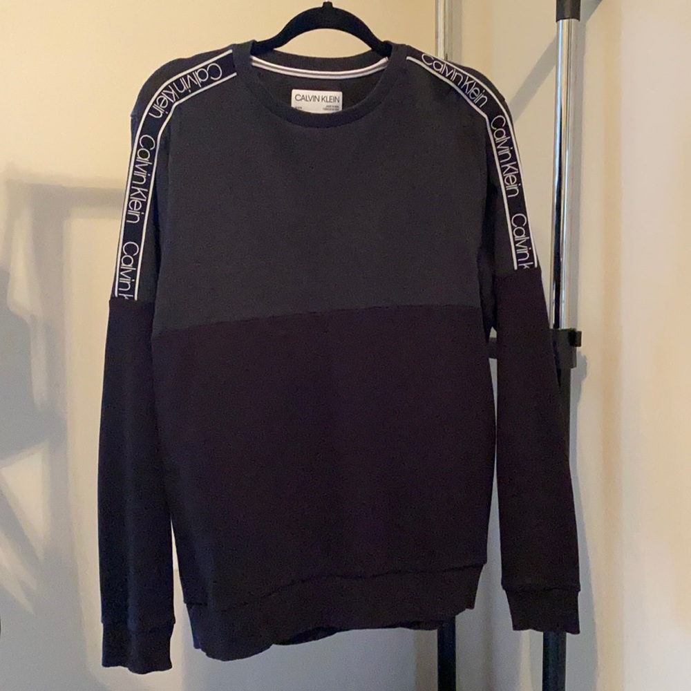 Men’s Calvin Klein sweater